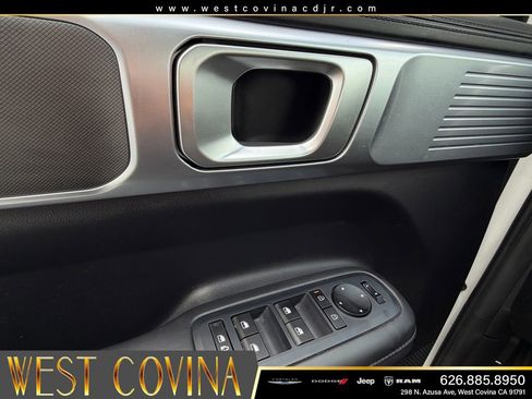 Used 2025 Hyundai Santa Fe SEL AWD/4WD image 14