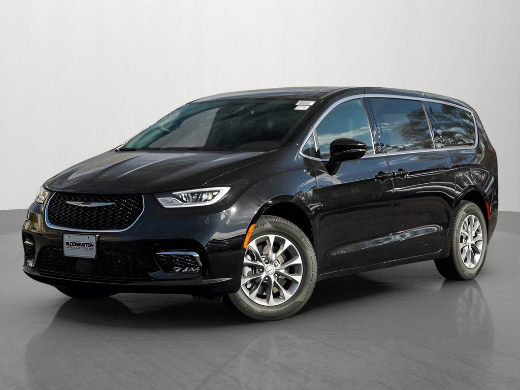 New 2026 Chrysler Pacifica Select AWD/4WD image 1