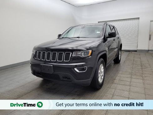 Used 2019 Jeep Grand Cherokee Laredo AWD/4WD image 1