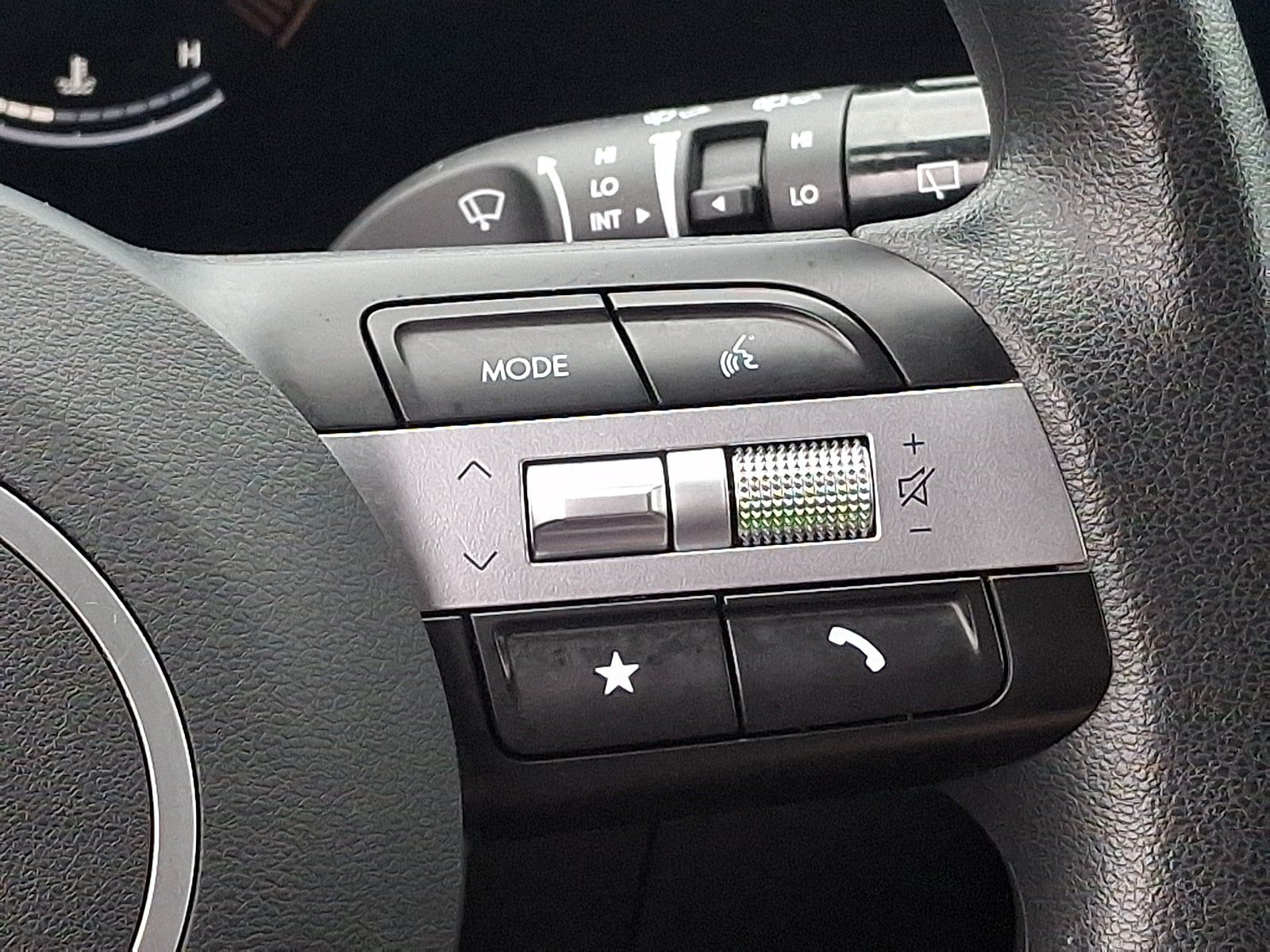 Certified 2025 Hyundai Tucson SEL AWD/4WD image 22