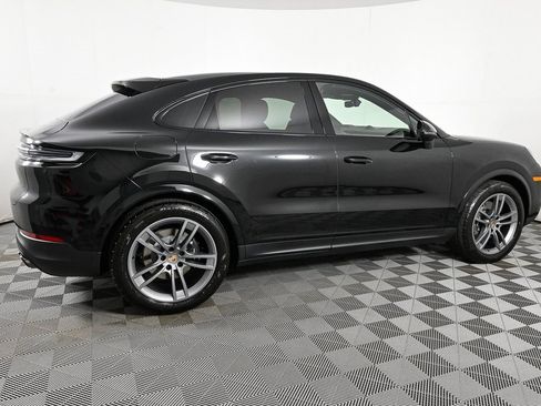 Used 2025 Porsche Cayenne Coupe image 30