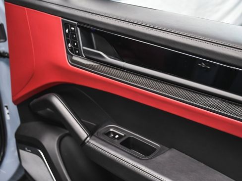 Used 2024 Porsche Cayenne Turbo GT image 19