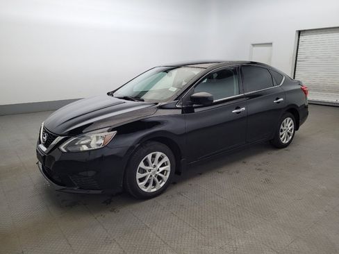 Used 2019 Nissan Sentra SV w/ Exterior Package image 2