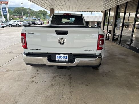 Used 2024 RAM 3500 Big Horn AWD/4WD image 5