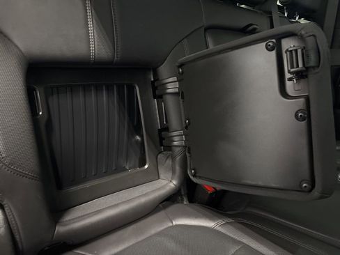 Used 2021 Chevrolet Silverado 3500 High Country image 33