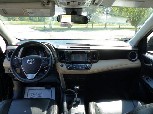 Used 2018 Toyota RAV4 XLE AWD/4WD image 39
