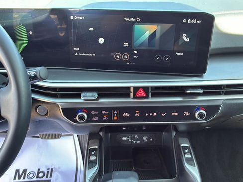 Used 2024 Kia Sorento S image 29