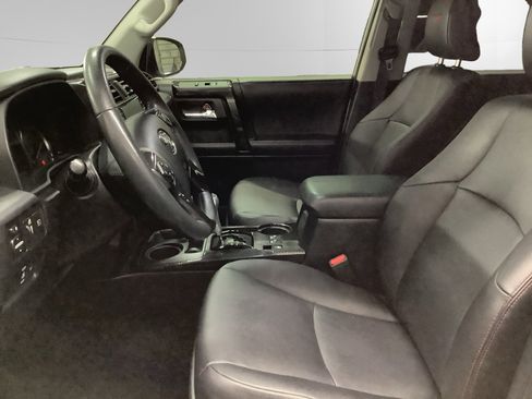 Certified 2022 Toyota 4Runner TRD Off-Road Premium w/ Moonroof Package image 9