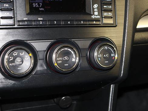 Used 2014 Subaru Impreza 2.0i Limited image 28