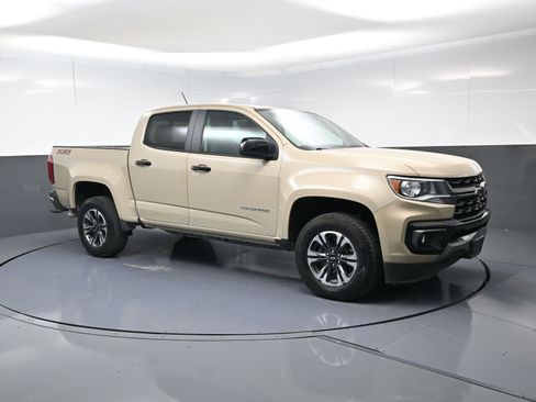 Certified 2022 Chevrolet Colorado Z71 image 2