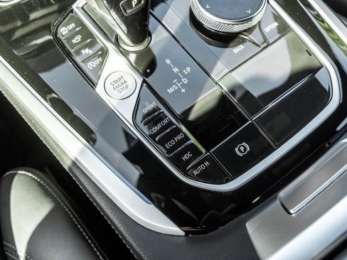 Used 2022 BMW X5 M50i AWD/4WD image 9