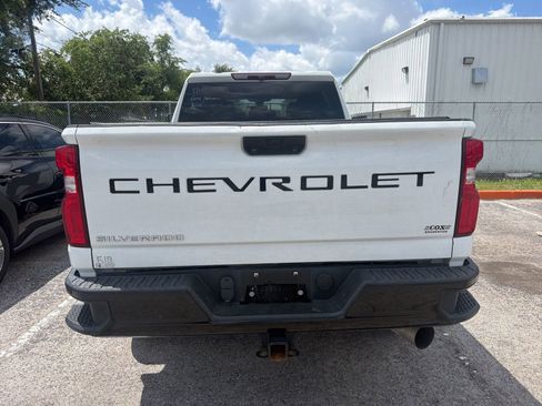 Used 2021 Chevrolet Silverado 2500 Custom w/ Custom Value Package AWD/4WD image 11