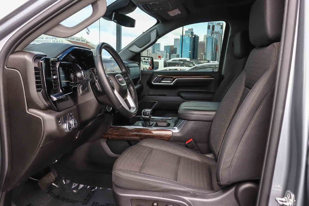 Used 2025 GMC Sierra 1500 Elevation w/ LPO, Elevation Black Package RWD image 17