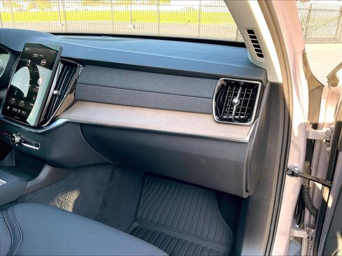 New 2026 Volvo XC90 B5 Plus w/ Protection Package image 29