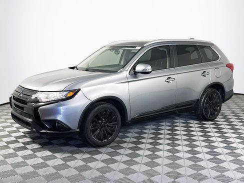 Used 2019 Mitsubishi Outlander SEL AWD/4WD image 4
