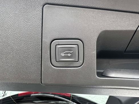 Certified 2025 Cadillac XT5 Premium Luxury w/ Technology Package image 28