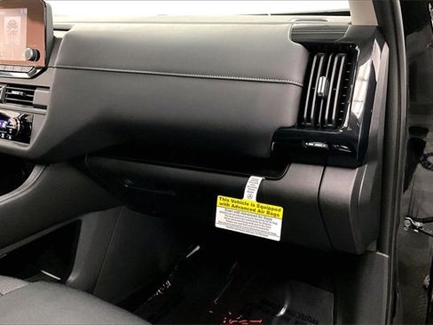 New 2025 Nissan Pathfinder S image 34