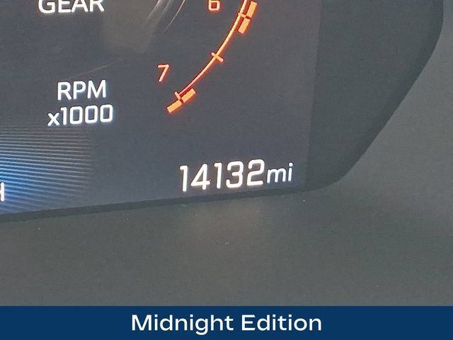 Used 2025 Chevrolet Colorado Z71 w/ Midnight Edition AWD/4WD image 6