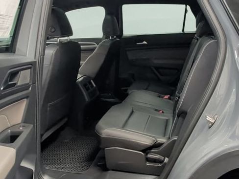 Used 2023 Volkswagen Atlas Cross Sport SEL R-Line AWD/4WD image 22