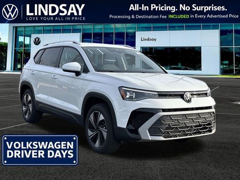 New 2026 Volkswagen Taos SE AWD/4WD image 1
