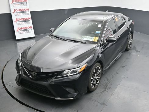 Used 2020 Toyota Camry SE image 12