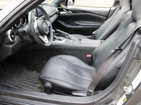 Used 2022 MAZDA MX-5 Miata RF Grand Touring image 4