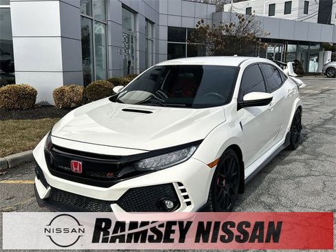 Used 2018 Honda Civic Type R image 1