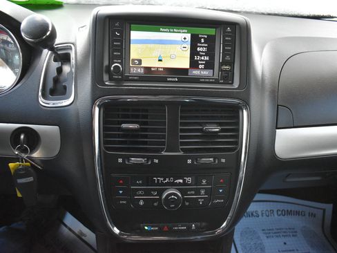 Used 2017 Dodge Grand Caravan GT image 24