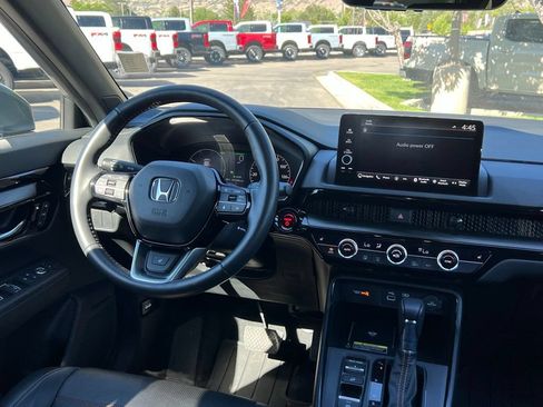 Used 2025 Honda CR-V Sport Touring image 20