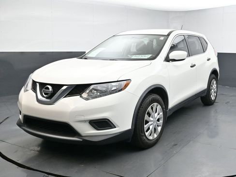Used 2016 Nissan Rogue S image 4
