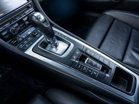 Certified 2014 Porsche 911 Carrera 4S image 40