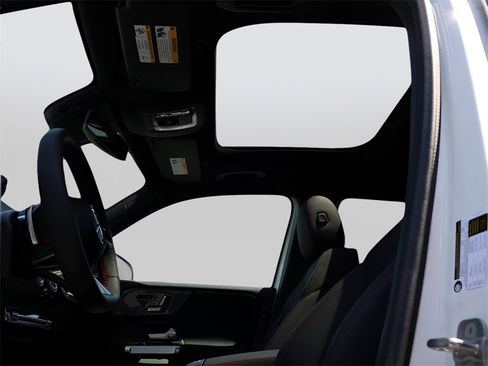 Certified 2025 Mercedes-Benz GLB 250 4MATIC image 40