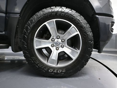 Used 2019 RAM 1500 Sport w/ Level 2 Equipment Group AWD/4WD image 18