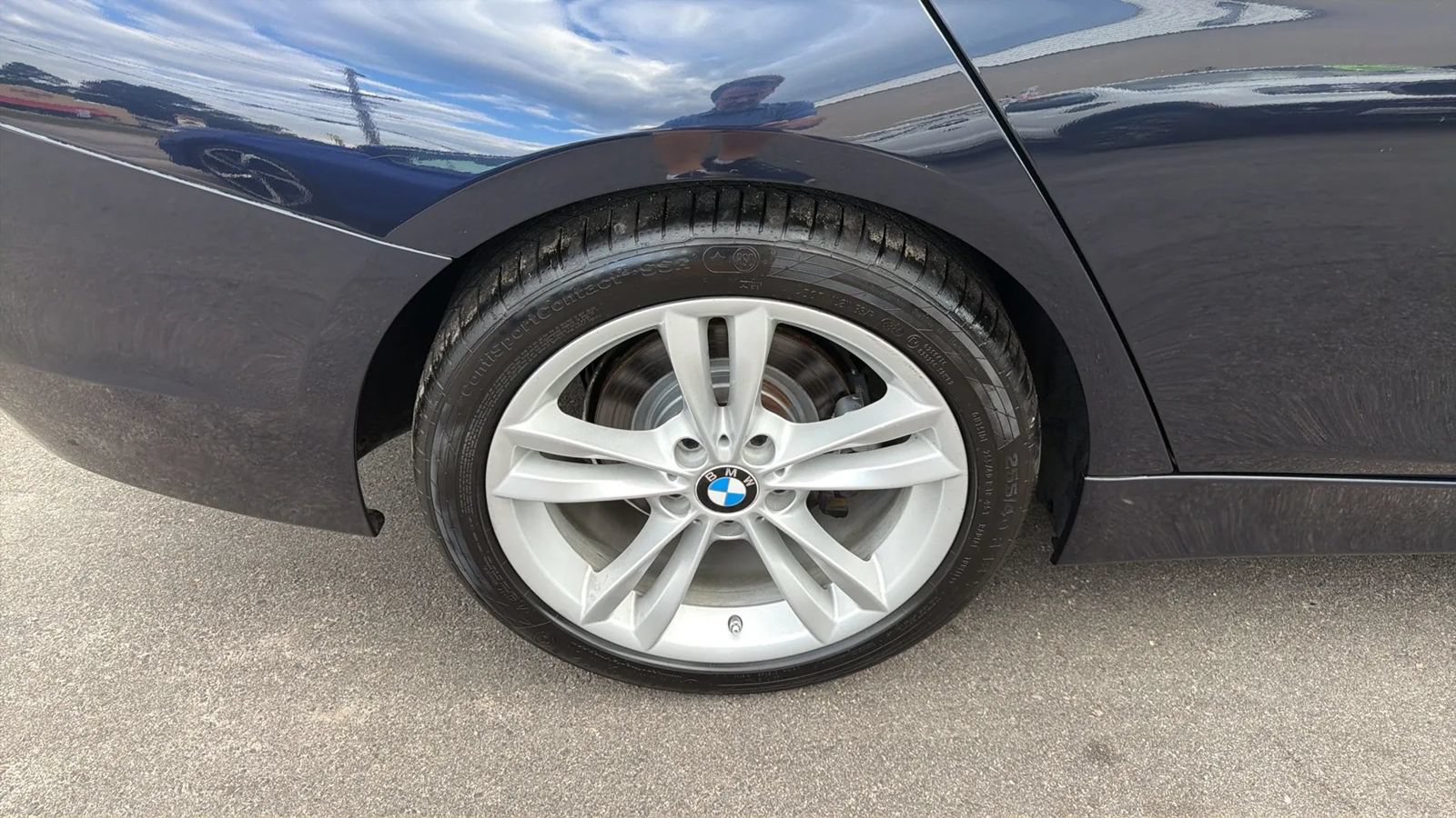 Used 2016 BMW 320i Sedan RWD image 13