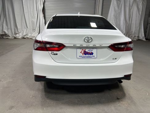 Used 2024 Toyota Camry LE image 6