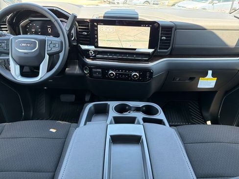 New 2026 GMC Sierra 2500 SLE w/ SLE Value Package; AWD/4WD image 9