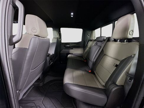 Used 2025 Chevrolet Silverado 1500 ZR2 w/ Technology Package image 18