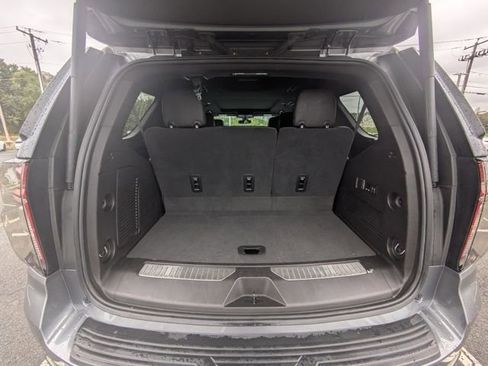 Used 2021 Chevrolet Tahoe Z71 w/ Luxury Package image 28