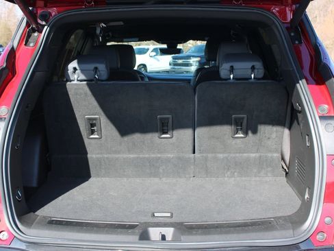 Used 2024 Buick Enclave Premium image 17