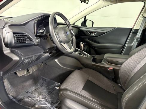 Used 2025 Subaru Outback Premium AWD/4WD image 22