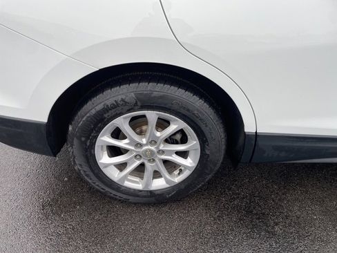 Used 2020 Chevrolet Equinox LS w/ LS Convenience Package image 23