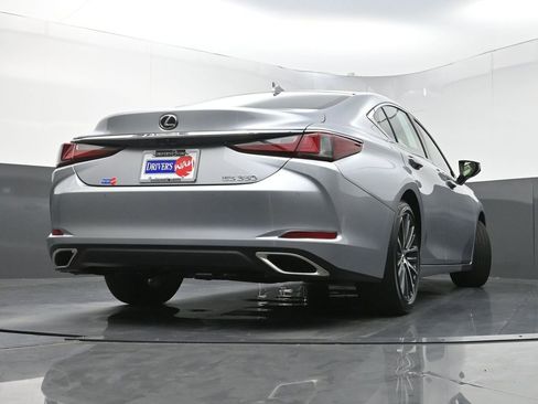 Used 2024 Lexus ES 350 w/ Premium Package image 32