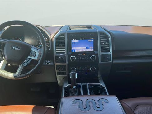 Used 2019 Ford F150 King Ranch w/ Equipment Group 601A Luxury AWD/4WD image 9