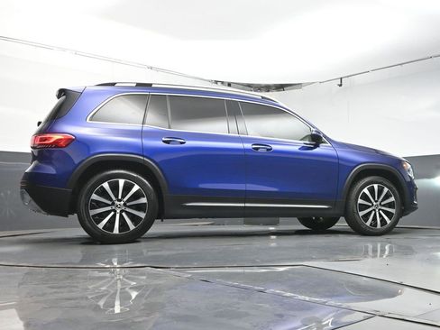 Used 2021 Mercedes-Benz GLB 250 w/ Premium Package image 41