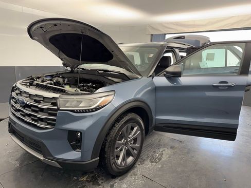 New 2026 Ford Explorer Active w/ Active Comfort Package image 16