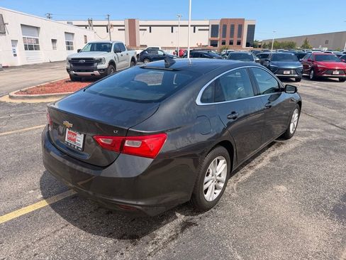 Used 2017 Chevrolet Malibu LT FWD image 5