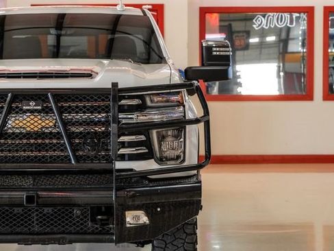 Used 2022 Chevrolet Silverado 3500 High Country w/ Technology Package image 43