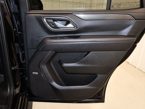 Used 2024 GMC Yukon AT4 w/ Technology Package image 18