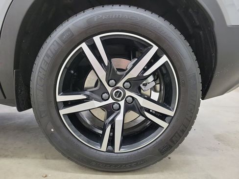 New 2026 Volvo XC40 B5 Core AWD/4WD image 12