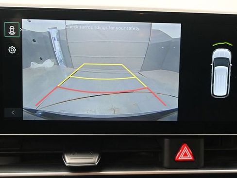 Used 2025 Kia Carnival FWD image 15
